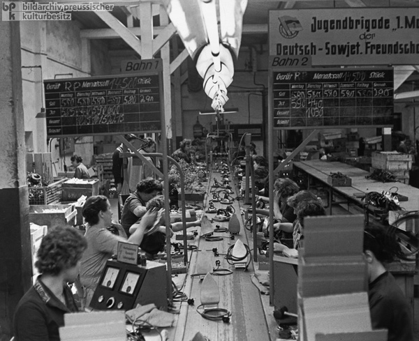 Producing Irons in Sörnewitz (1964)
